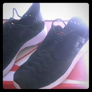 NIKE ROSHERUN